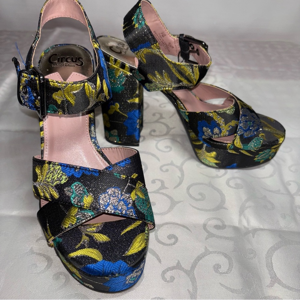 Sam Edelman Black and Blue Floral Heels